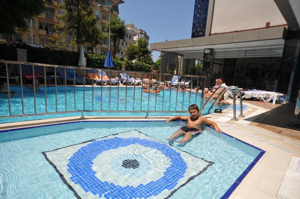 Kleopatra Micador Otel Алания Экстерьер фото